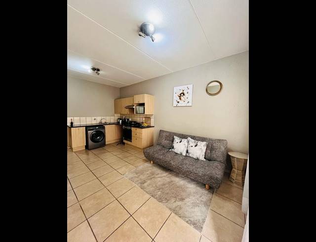 2 BEDROOM HOUSE FOR SALE IN FERNDALE